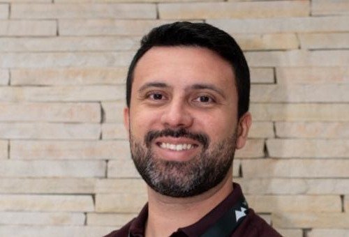Tavares, corretor oficial do lançamento Living Full 24h